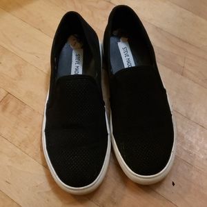 Steve madden slip on sneakers